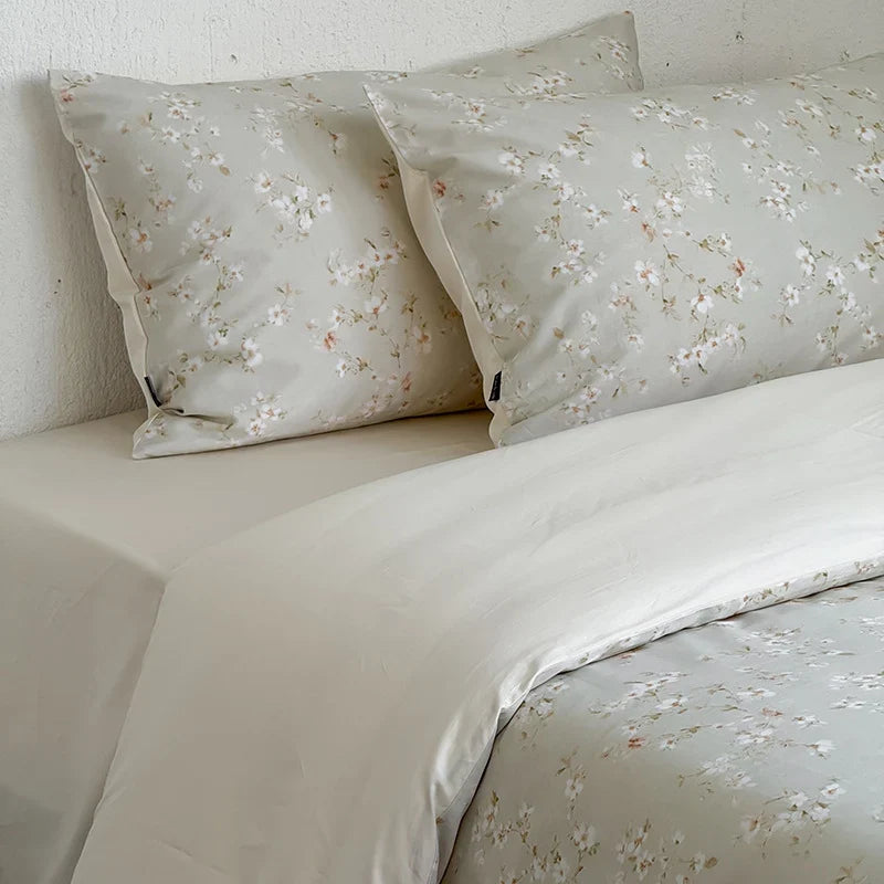 Bedding Set 4-Piece Reversible Floral Cotton Satin
