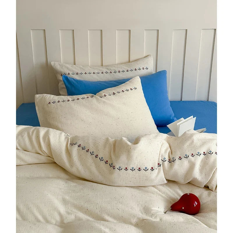 Bedding Set Breathable Cotton Gauze Embroidered Border Four Piece