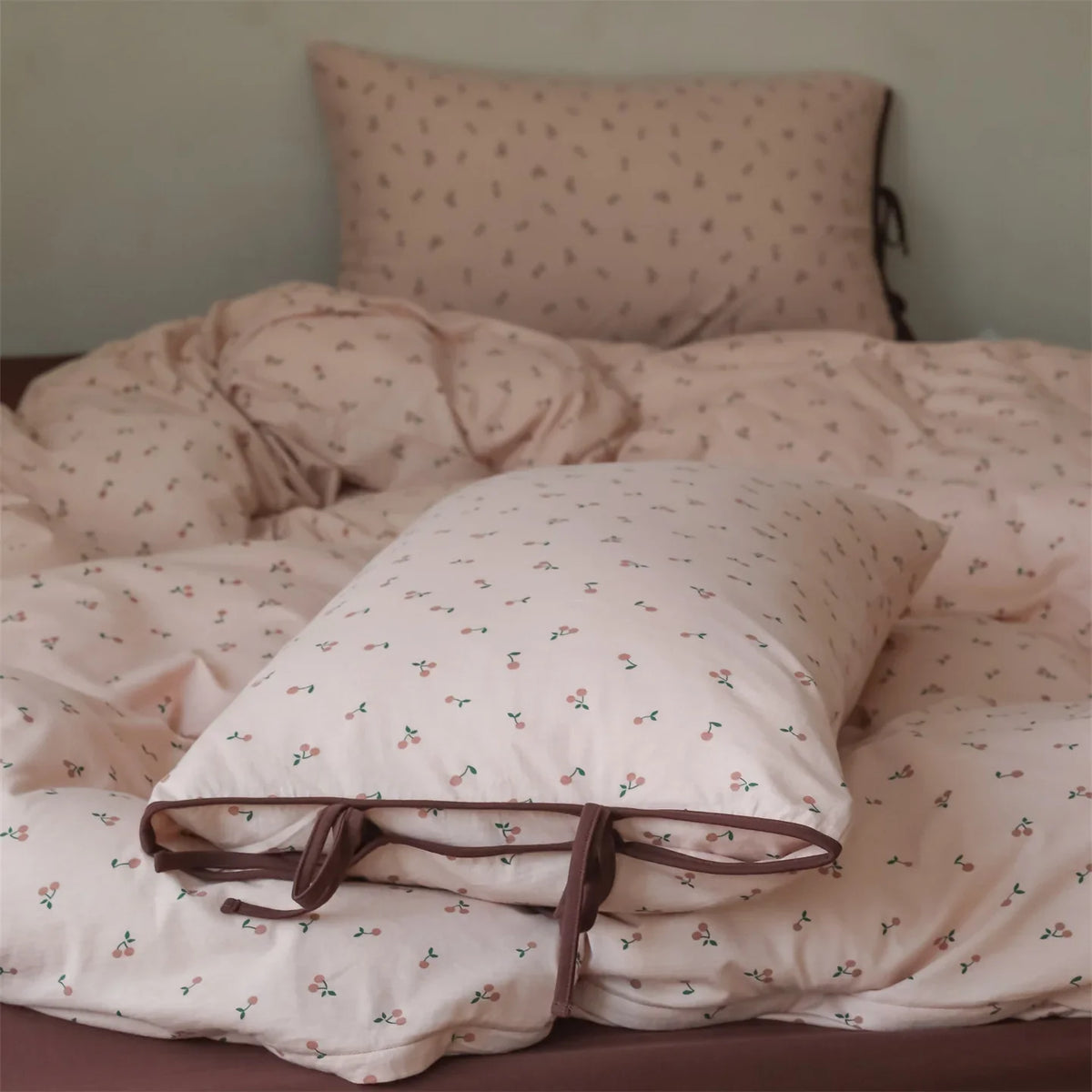 Bedding Set Breathable Cotton Satin Small Cherry Print