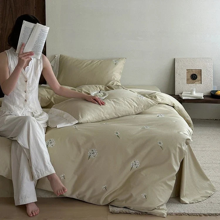 Bedding Set Embroidered Cotton Satin 4-Piece