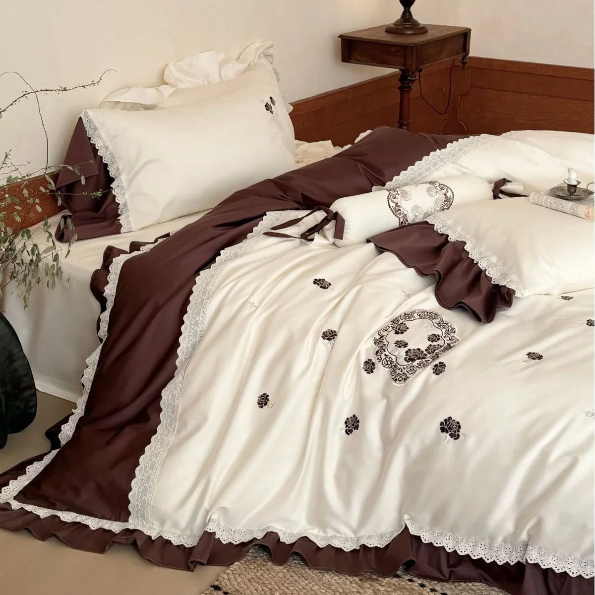 Bedding Set Embroidered Frilled Cotton Satin 4-Piece