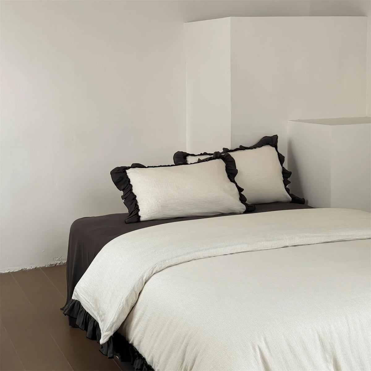 Bedding Set Fine Cotton Blend Wrinkle-Resistant