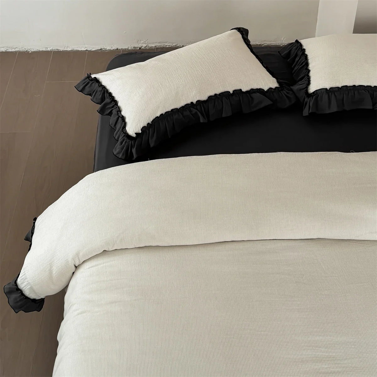 Bedding Set Fine Cotton Blend Wrinkle-Resistant