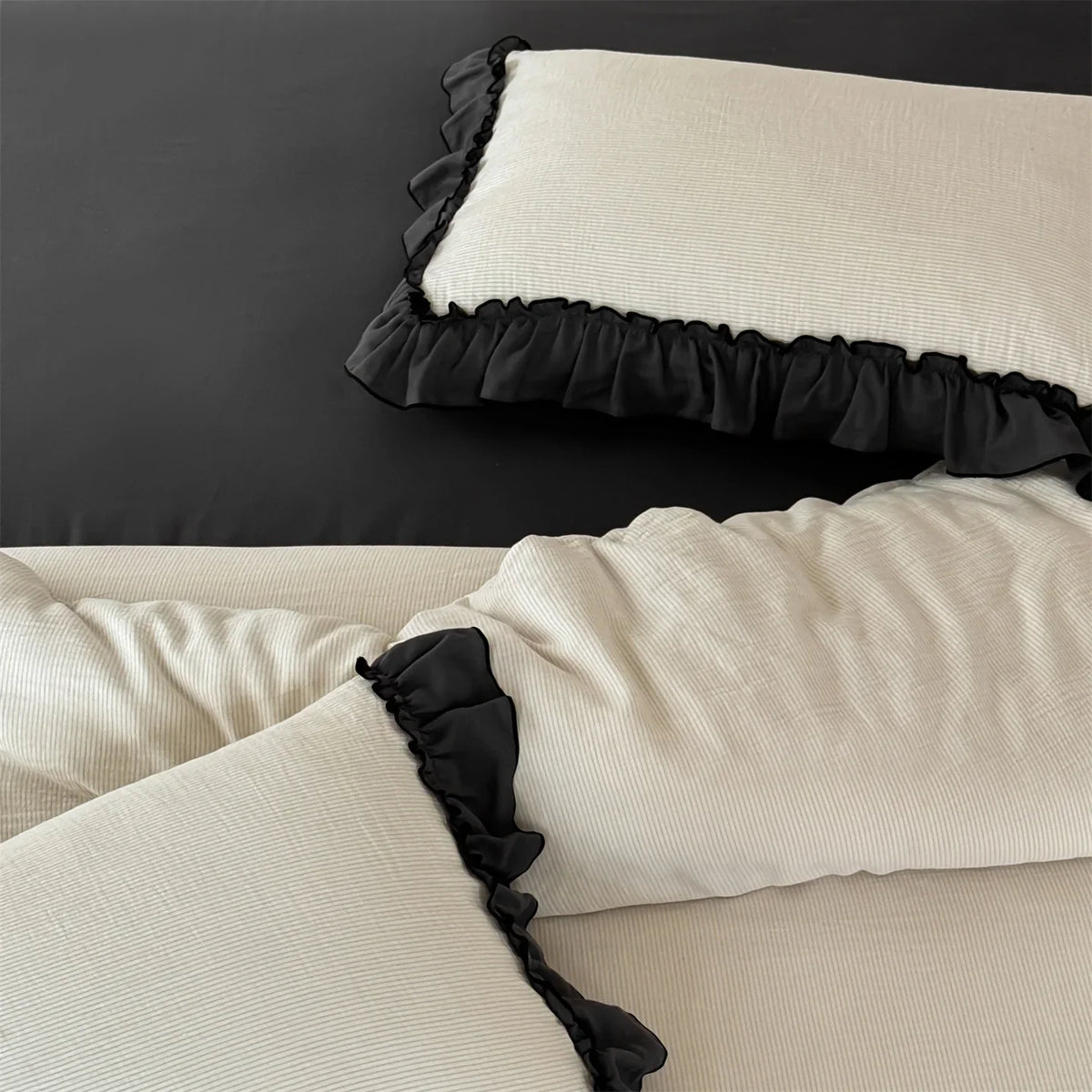 Bedding Set Fine Cotton Blend Wrinkle-Resistant