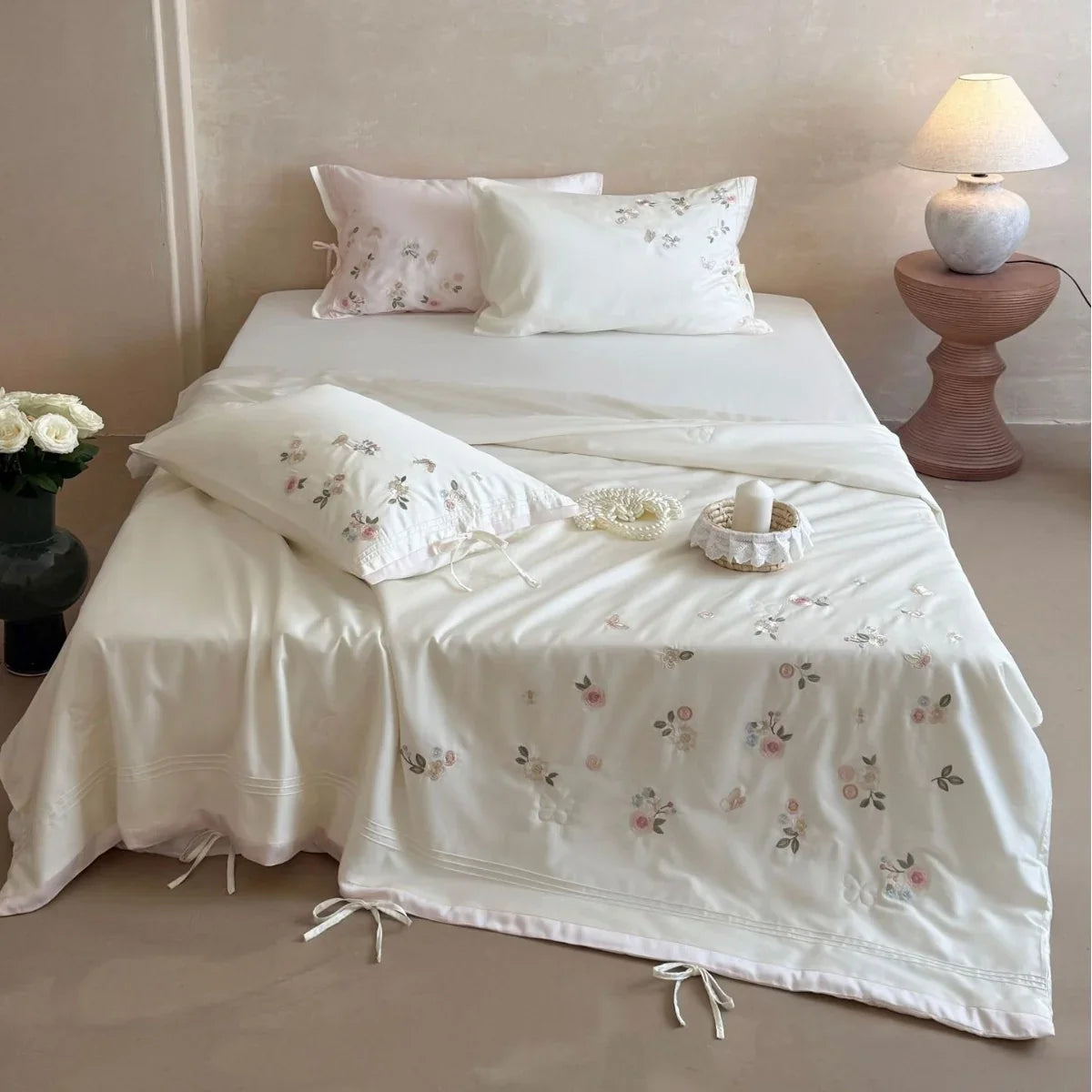 Bedding Set Floral Embroidery Fine Cotton Satin