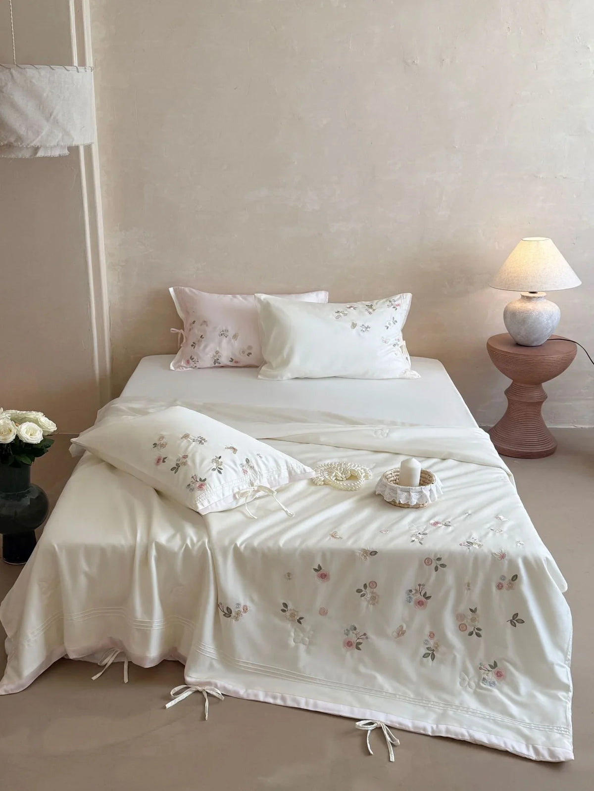 Bedding Set Floral Embroidery Fine Cotton Satin