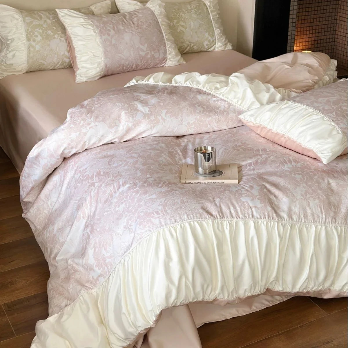 Bedding Set Floral Jacquard Satin Ruffled Edges