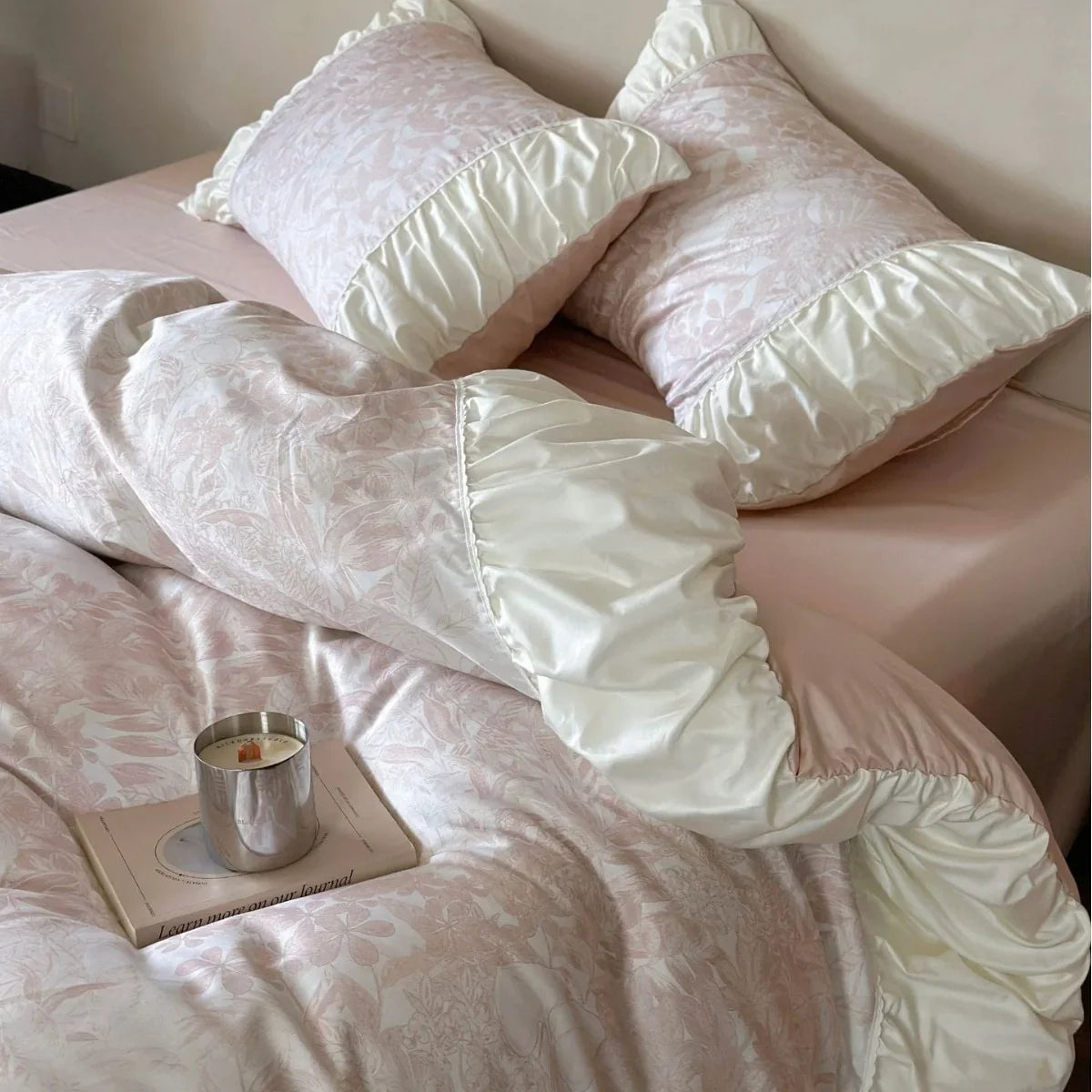 Bedding Set Floral Jacquard Satin Ruffled Edges