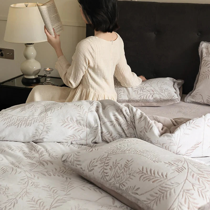 Bedding Set Leaf Relief Jacquard Lightly Quilted Reversible
