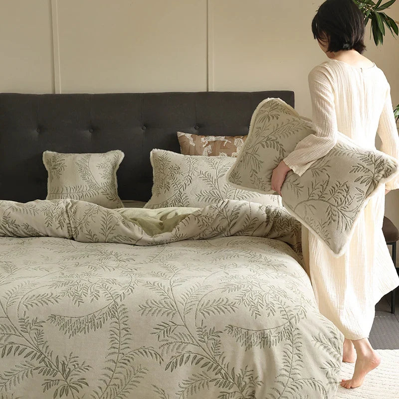 Bedding Set Leaf Relief Jacquard Lightly Quilted Reversible