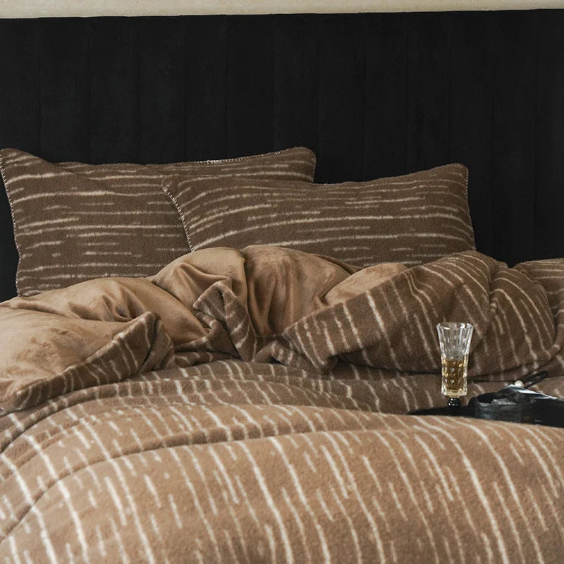 Bedding Set Microfiber Fleece Reversible 4-Piece