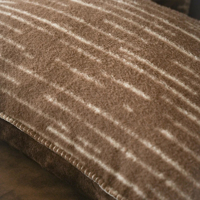 Bedding Set Microfiber Fleece Reversible 4-Piece