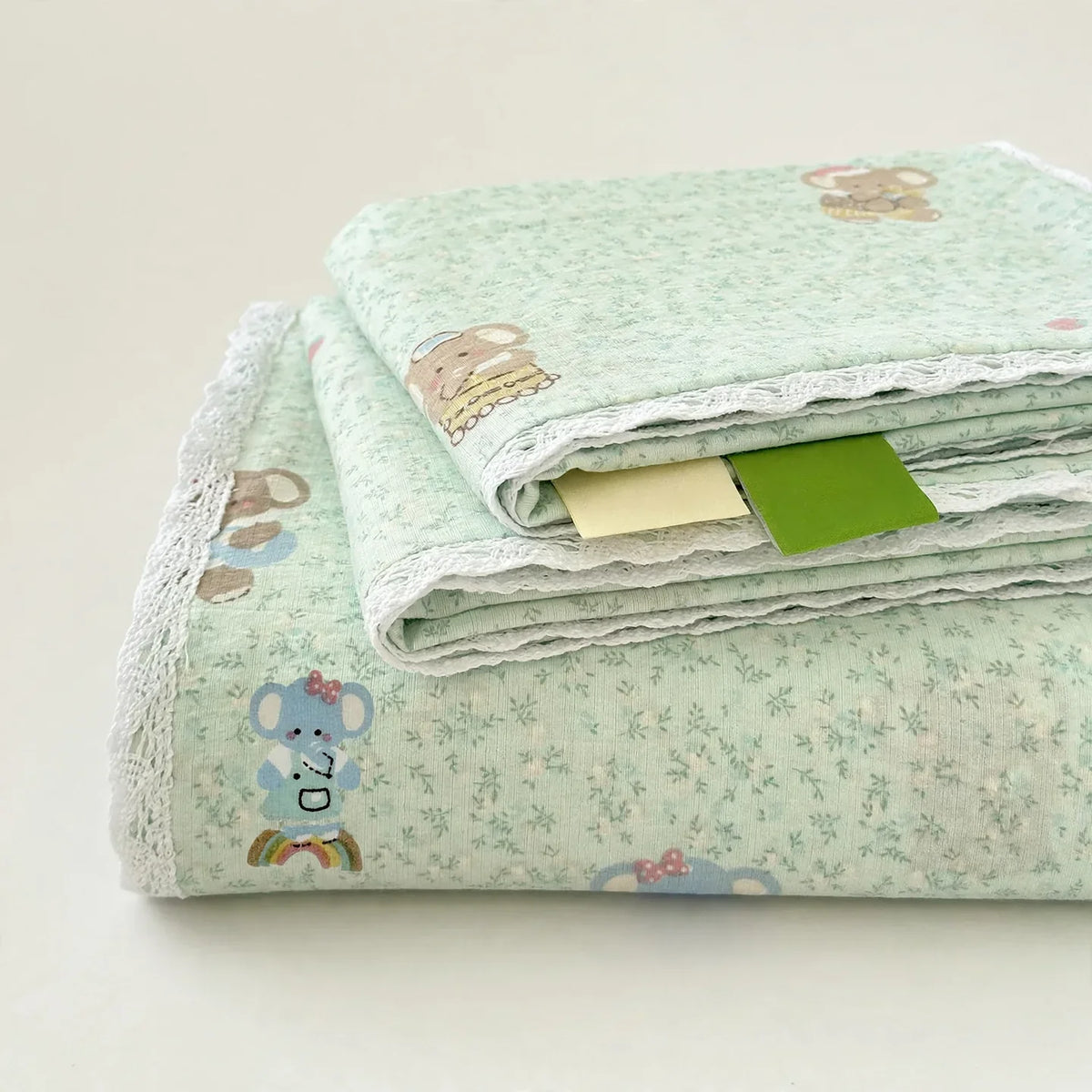 Bedding Set Pure Cotton Breathable & Moisture-Wicking Lace Edge