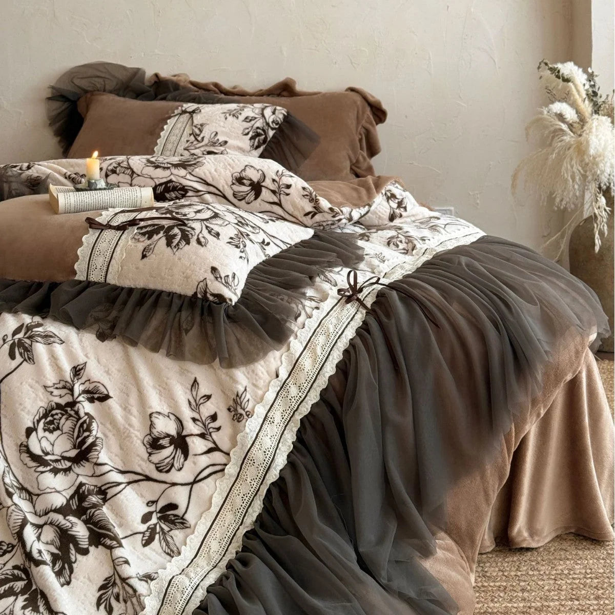 Bedding Set Quilted Floral Tulle Ruffle 4-Piece Set
