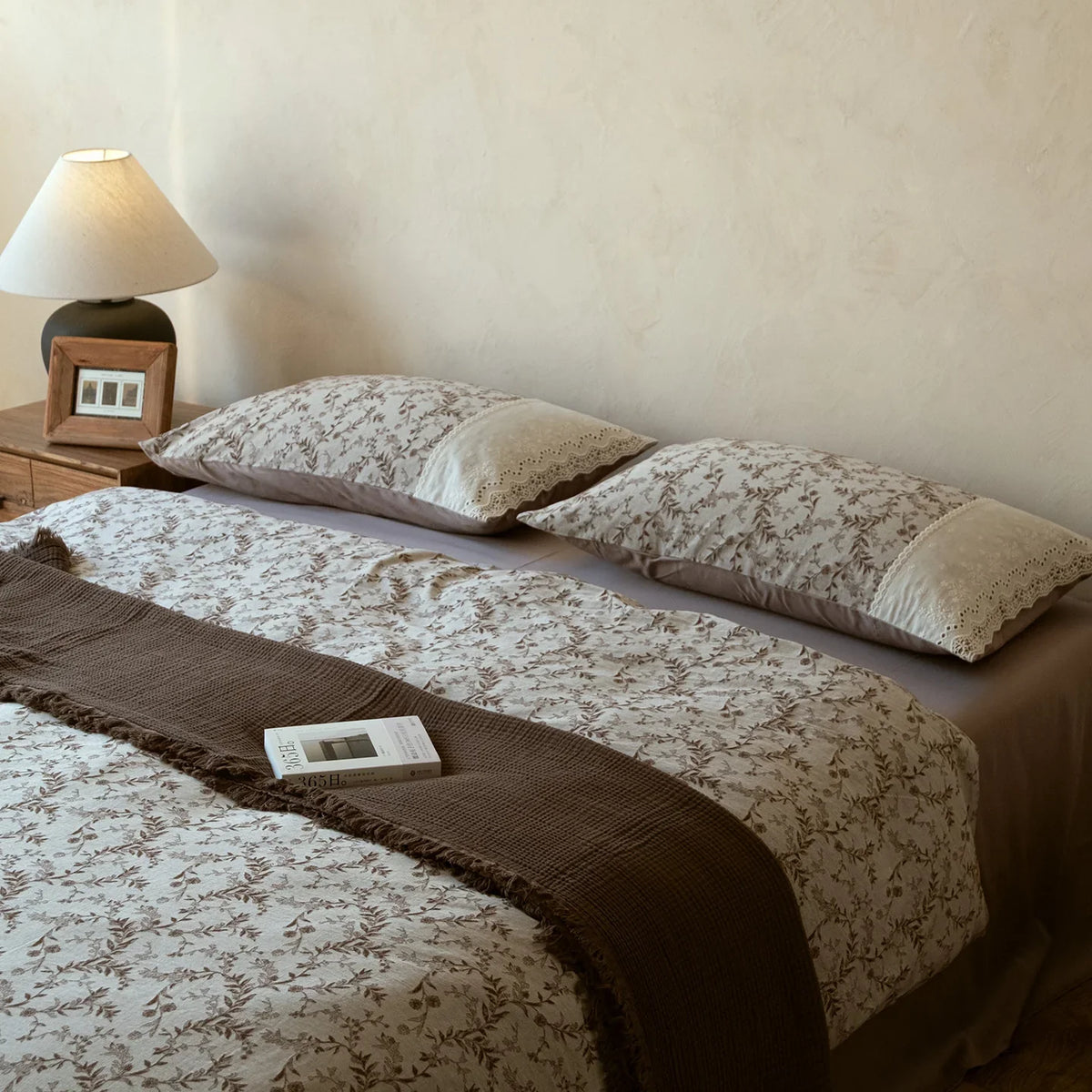 Bedding Set Reversible Cotton Satin Floral Jacquard