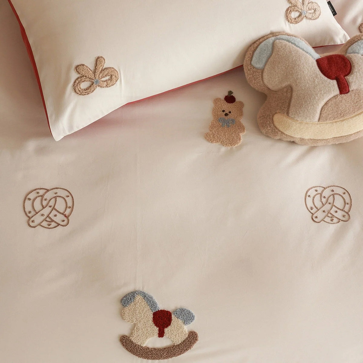 Bedding Set Reversible Mako Cotton Blend Embroidered Teddy Appliqués