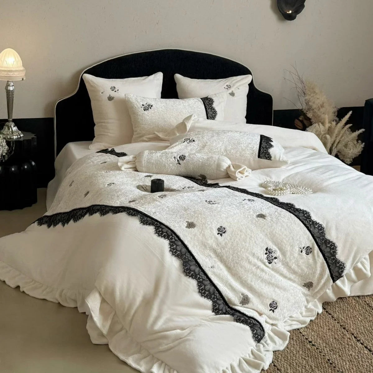 Bedding Set Reversible Microfleece & Velvet Rose Embroidery