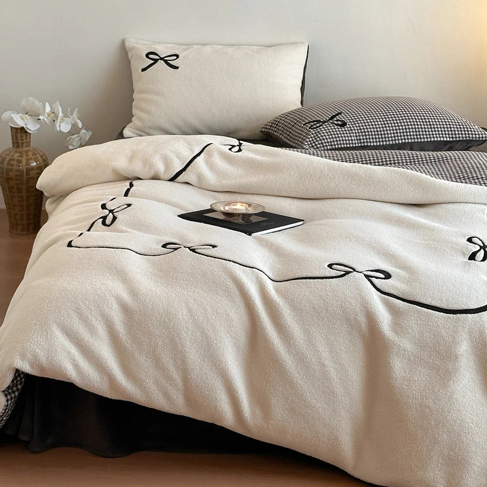 Bedding Set Reversible Plush Microfleece Paw Embroidery 4-Piece