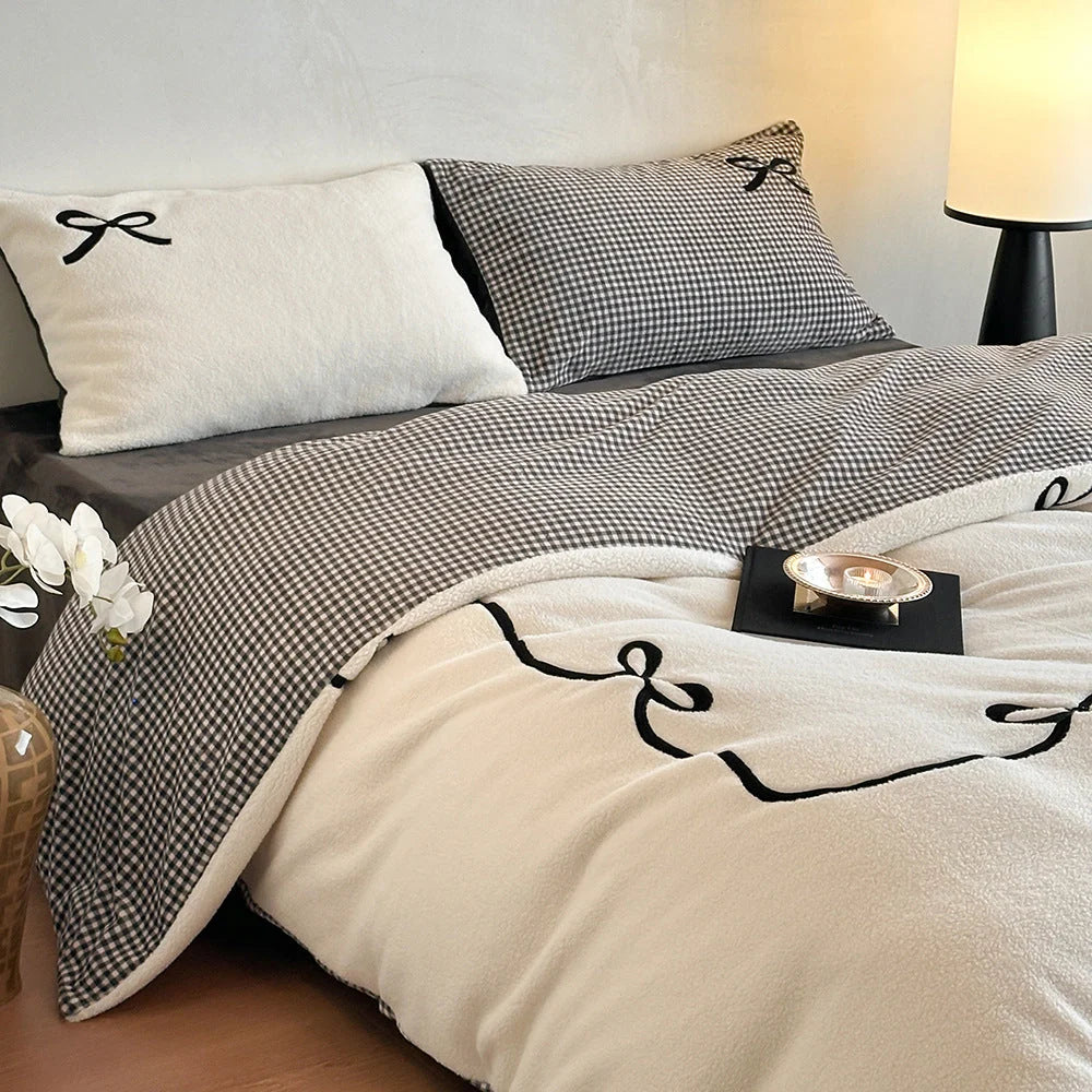 Bedding Set Reversible Plush Microfleece Paw Embroidery 4-Piece
