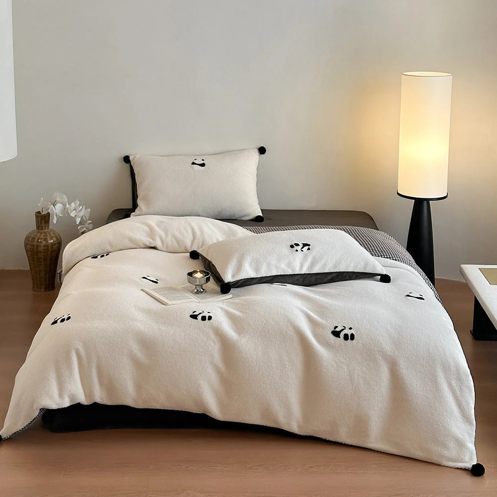 Bedding Set Reversible Plush Microfleece Paw Embroidery 4-Piece