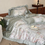 Bedding Set Reversible Watercolor Floral & Lace Trim 4-Piece