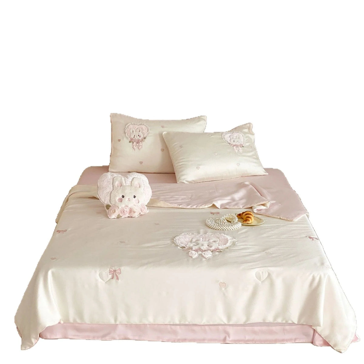 Bedding Set Satin Embroidered Plush 4-Piece