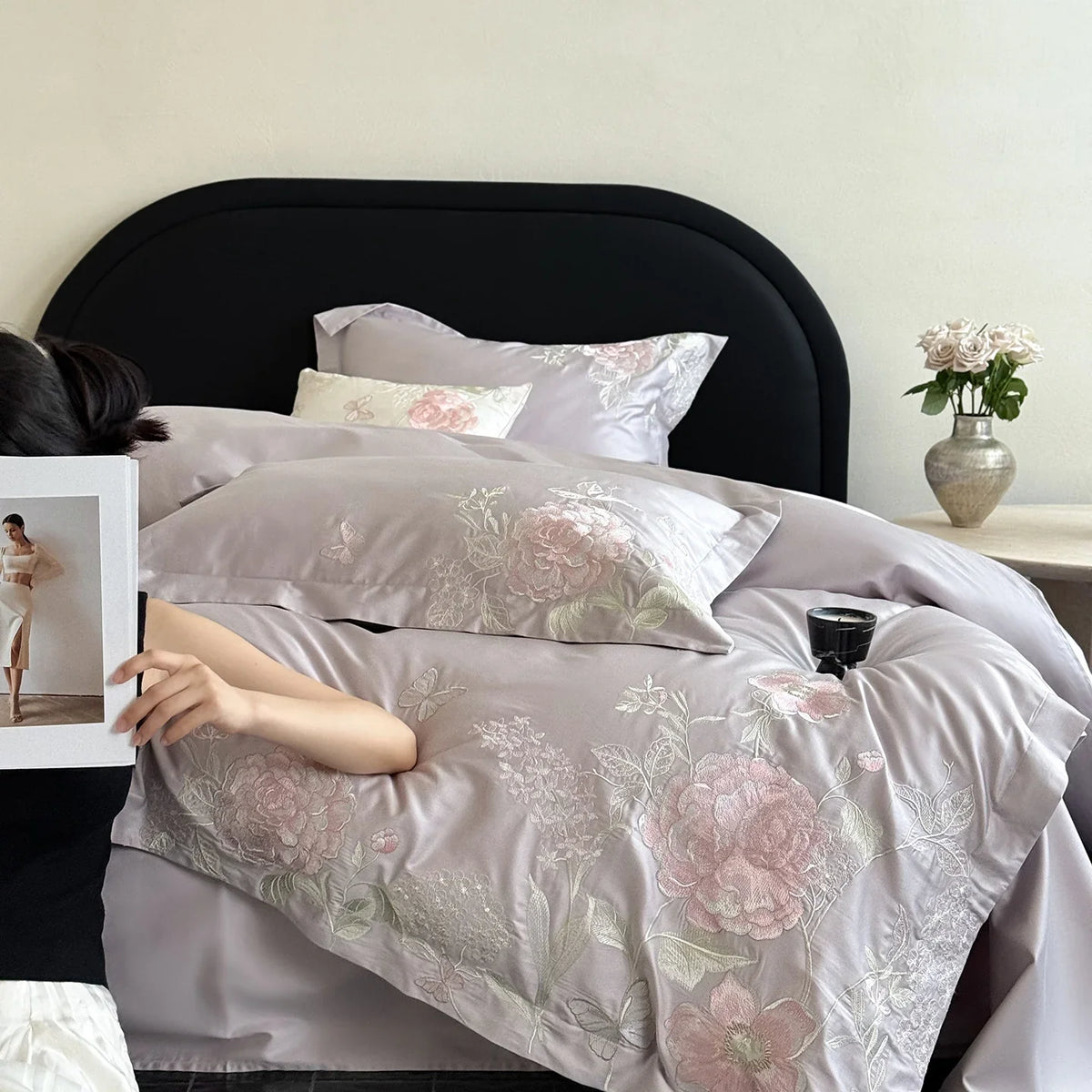Bedding Set Satin Floral Embroidery 4-Piece