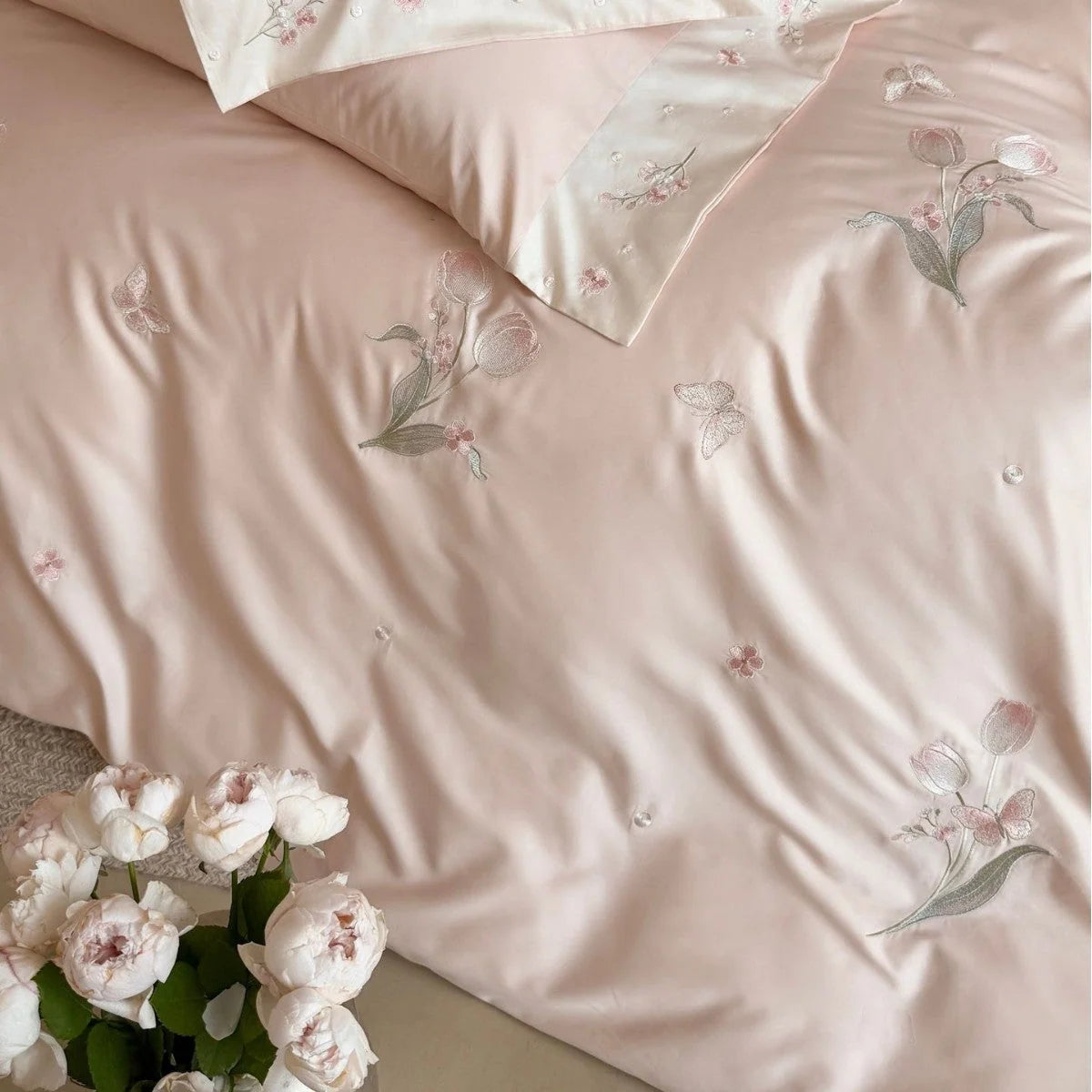 Bedding Set Satin Floral Embroidery Breathable Machine Washable
