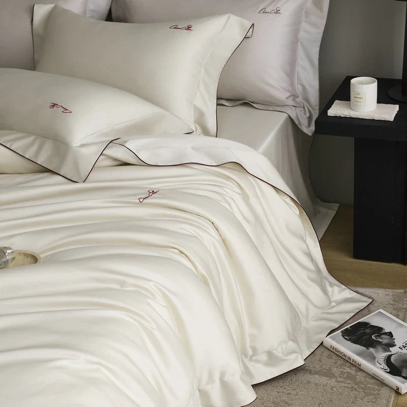 Bedding Set Silky Satin Temperature-Regulating Set of 4