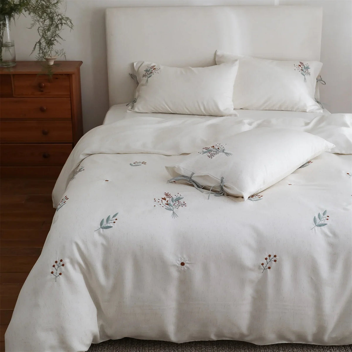Bedding Set Tencel-Linen Breathable Embroidered & Bow Pillowcases