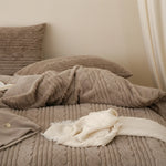 Bedding Set Textured Chenille & Reversible Fleece Machine Washable