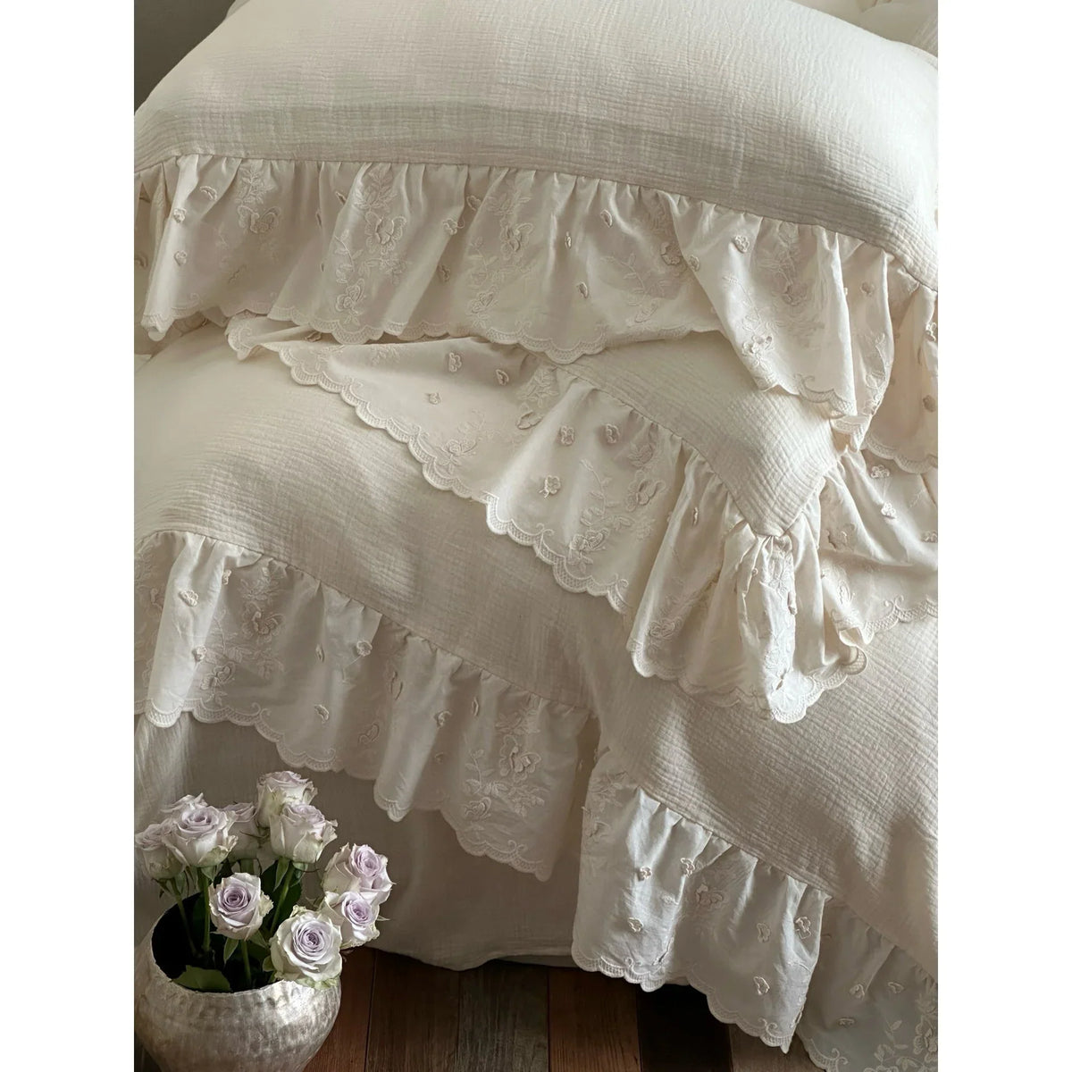 Bedspread Set 4-Piece Cotton Gauze Quilted Embroidered Ruffles