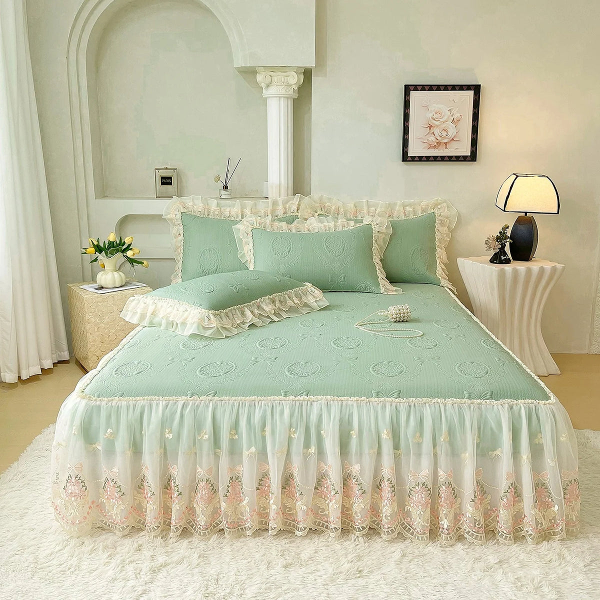 Bedspread Set Ruffled Edges Machine Washable 4-Piece