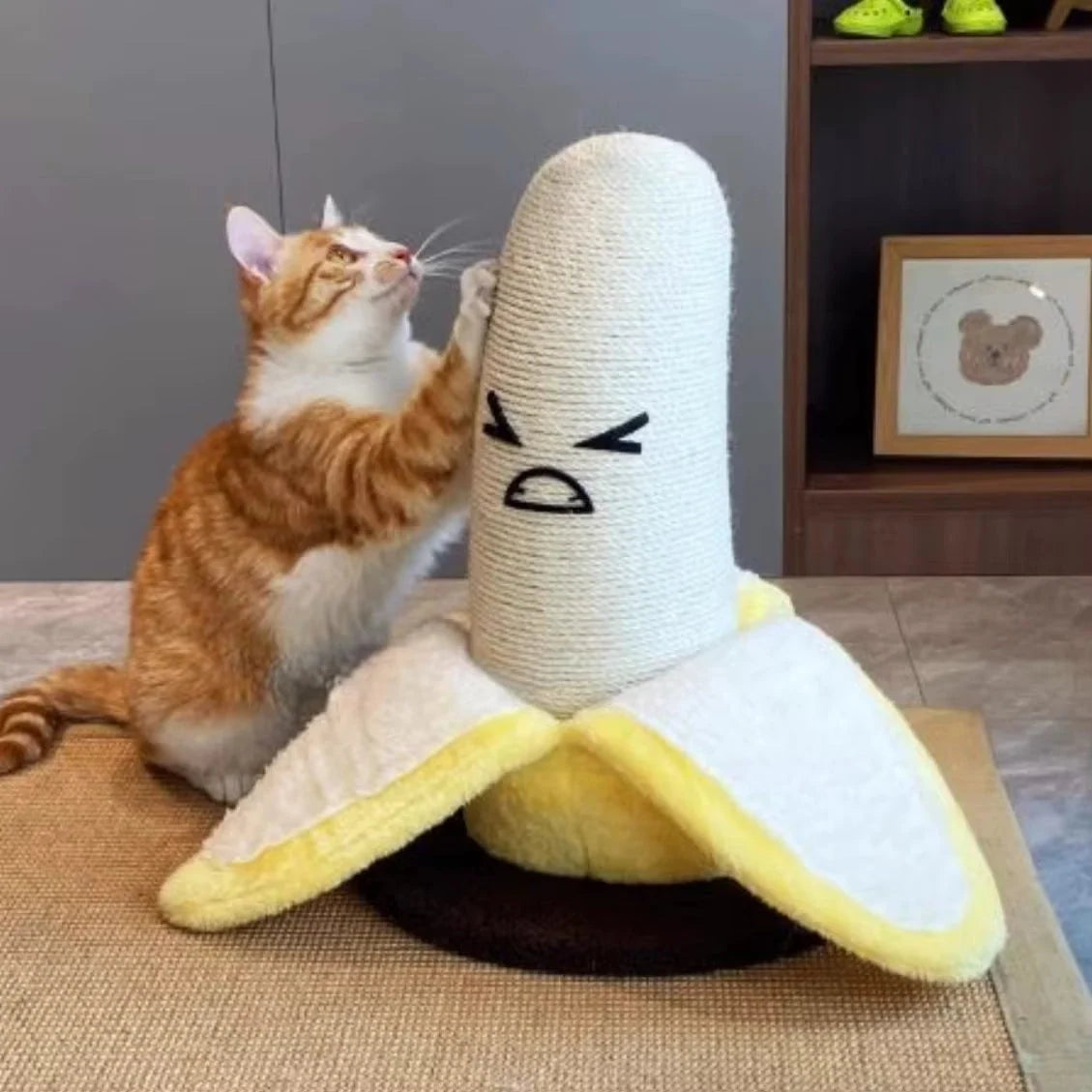 Cat Scratching Post Banana Design Hemp Rope Plush Climbing Tower