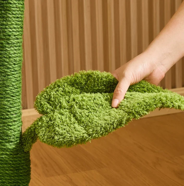 Cat Tree Flower-Shaped Plush Nest & Sisal Scratching Posts