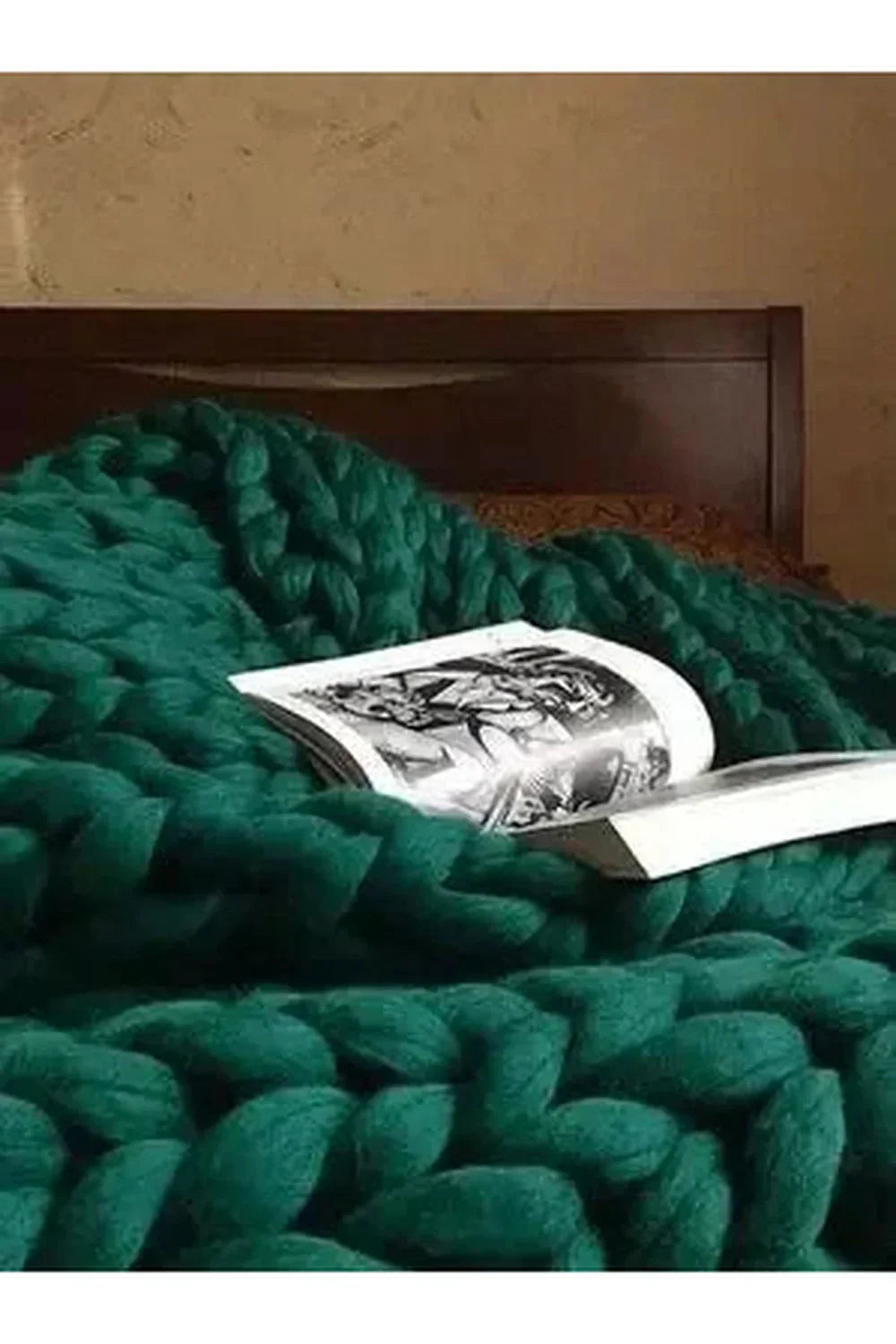 Chunky Knit Blanket Soft Polyester Dense Braided