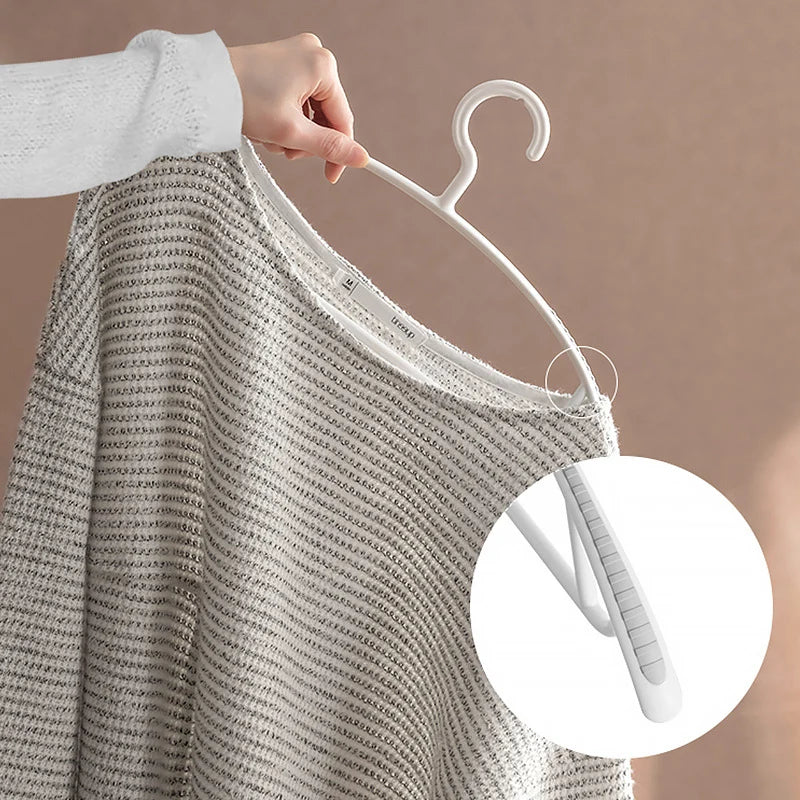 Clothes Hangers Non-Slip Rounded Shoulder Set of 10