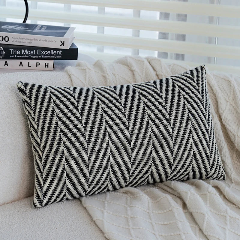 Cushion Cover 3D Hand-Tufted Animal Applique Boucle 18x18in