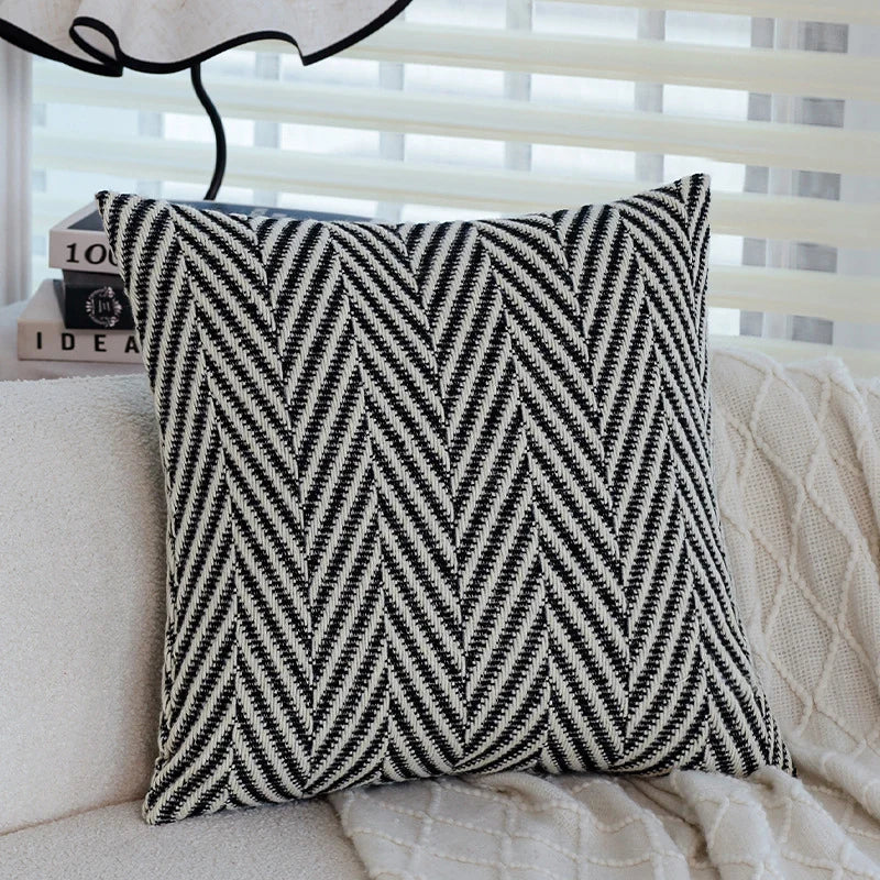 Cushion Cover 3D Hand-Tufted Animal Applique Boucle 18x18in
