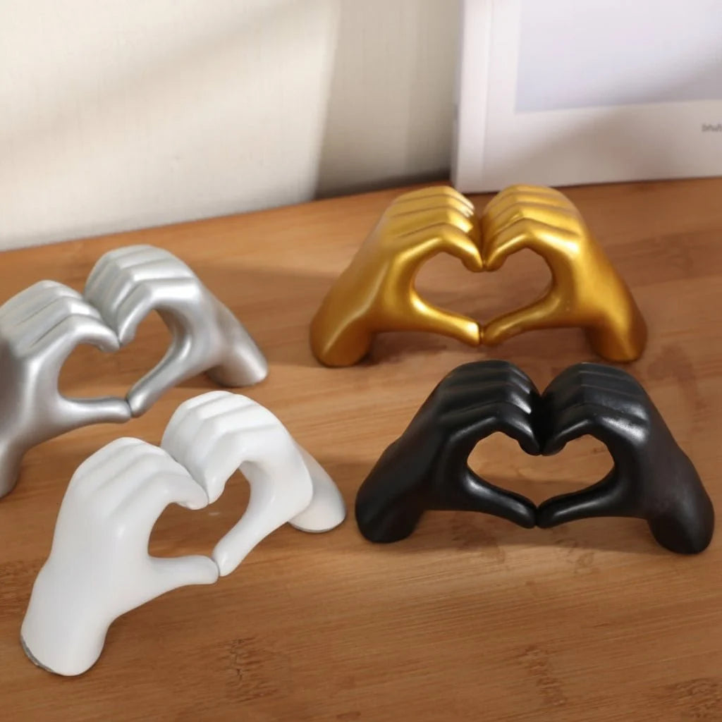 Decorative Figurine Resin Artistic Loving Design