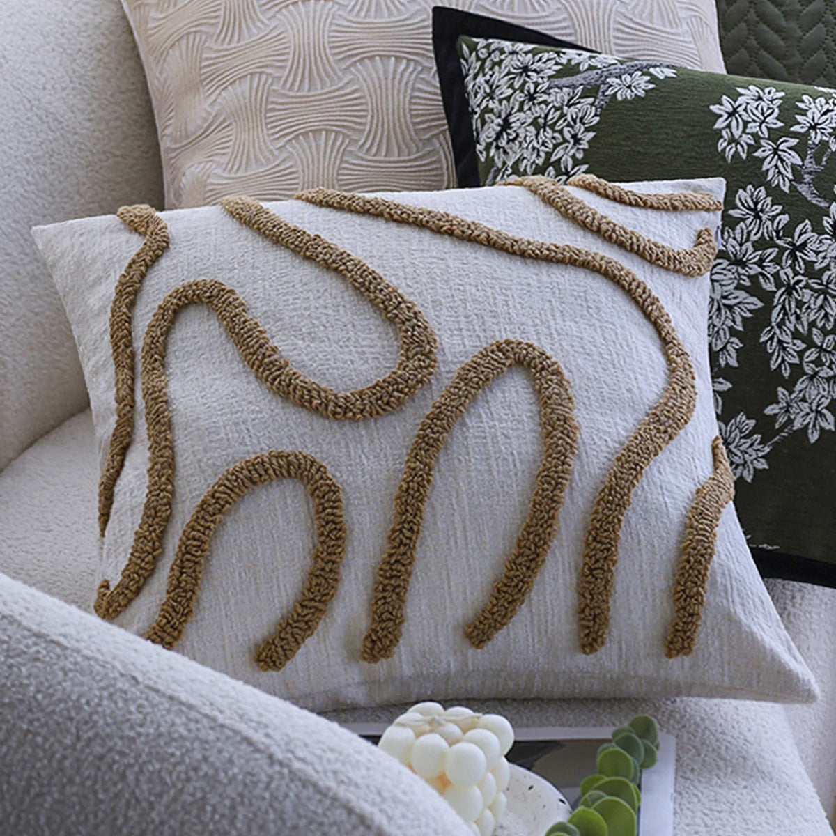 Decorative Pillow Cover Hand-Tufted Loop Cotton-Linen 18x18