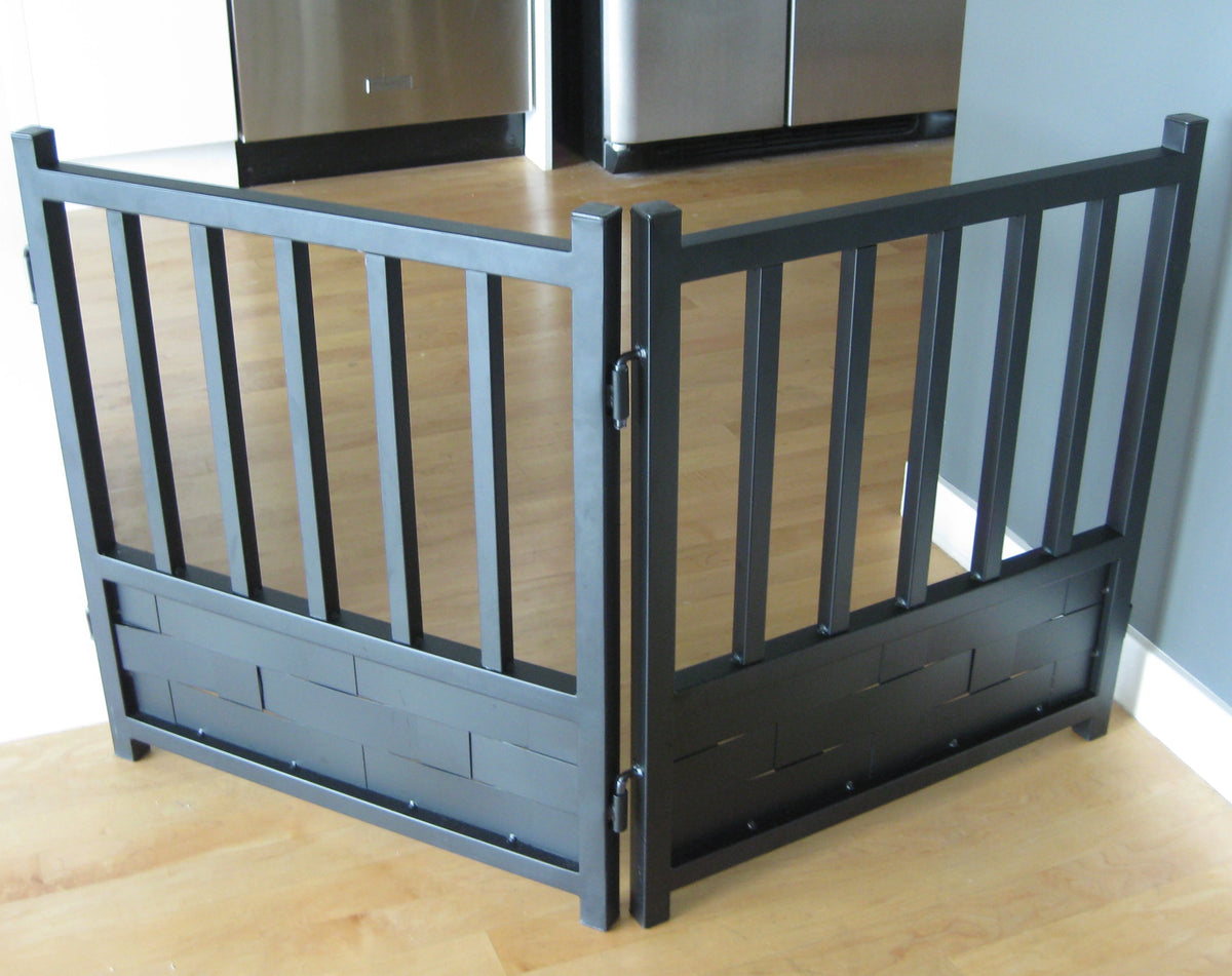 Dog Gate Freestanding Steel Expandable 24-Inch Tall