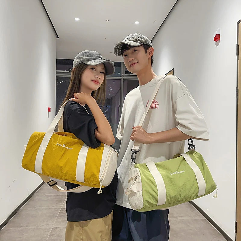 Duffel Bag Lightweight Durable Fabric Multiple Compartments & Detachable Strap
