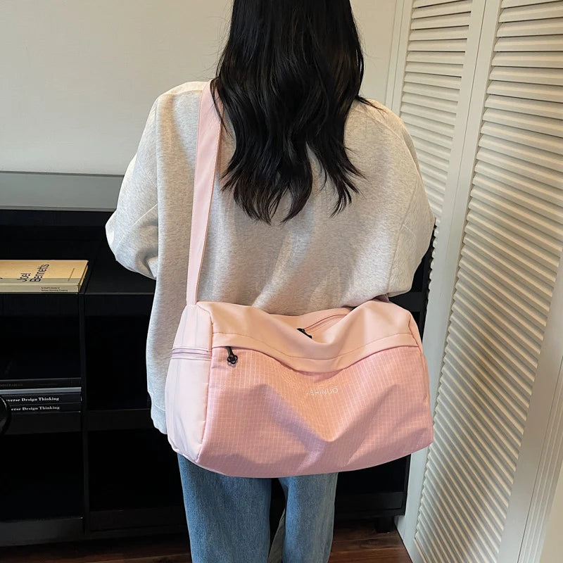Duffel Bag Spacious Water-Resistant Shoulder Strap & Top Handles