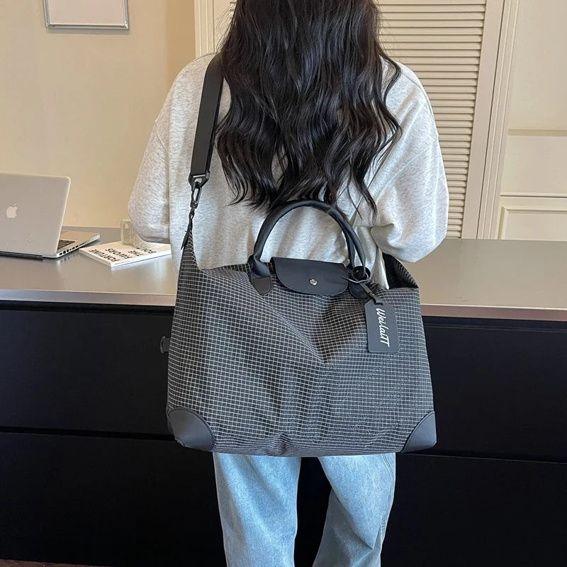 Duffel Bag Spacious Wear-Resistant Fabric Handles & Adjustable Strap