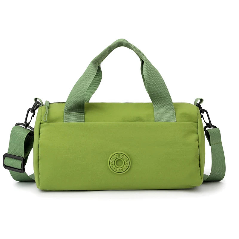 Duffle Bag Durable Fabric Spacious Interior & Detachable Strap