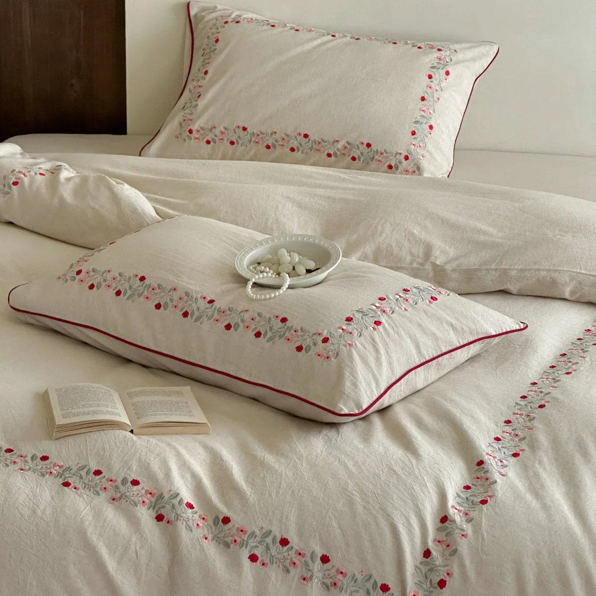 Duvet Cover Set Breathable Cotton-Linen Floral Embroidery