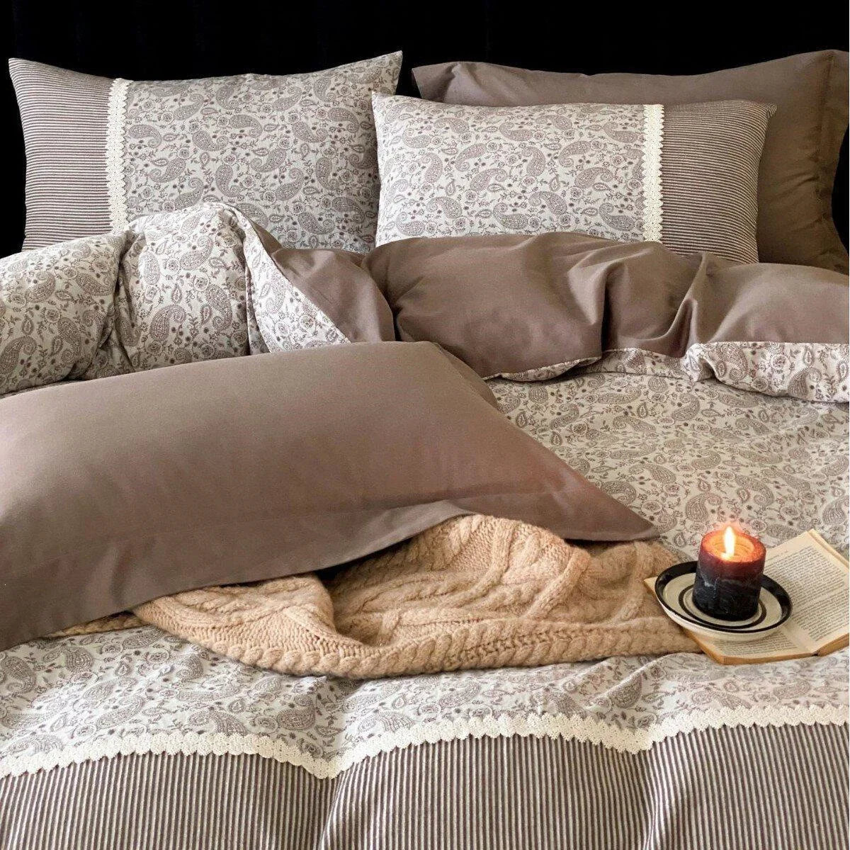 Duvet Cover Set Cotton Percale Temperature-Regulating Reversible Paisley