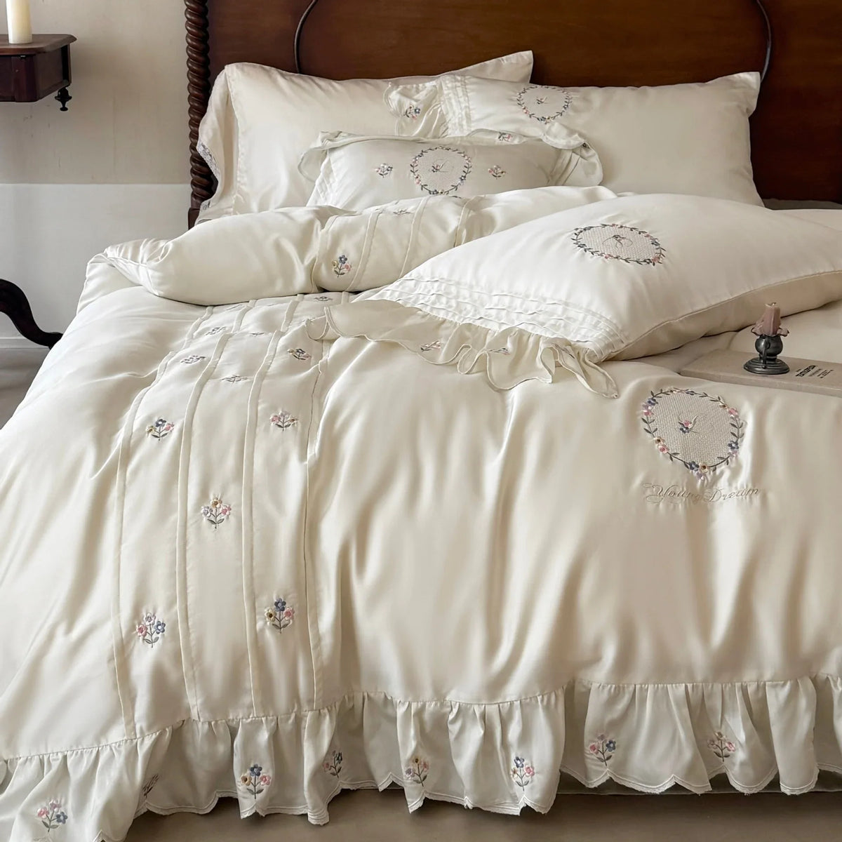 Duvet Cover Set Cotton Satin Embroidered Ruffled Hem 4-Piece