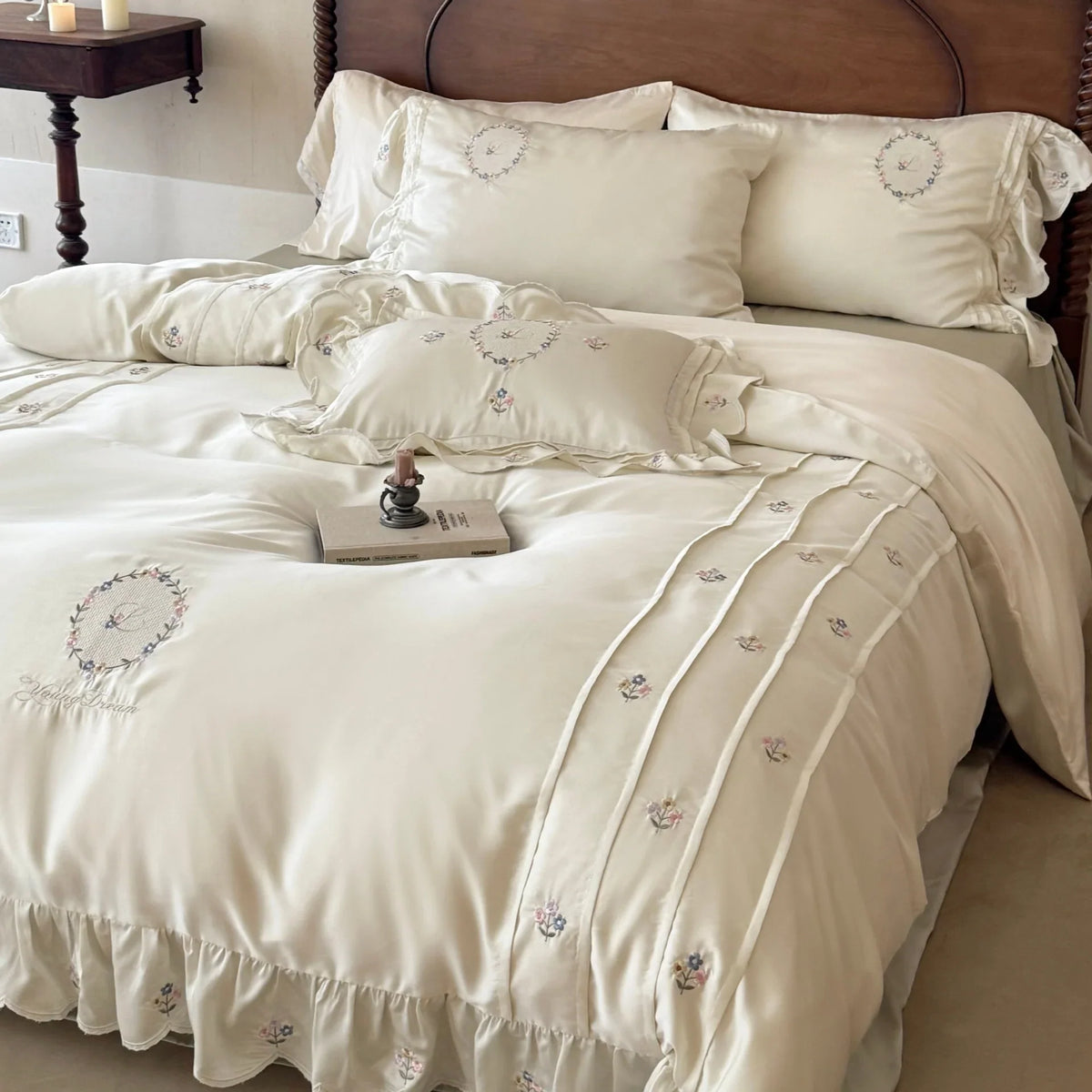 Duvet Cover Set Cotton Satin Embroidered Ruffled Hem 4-Piece